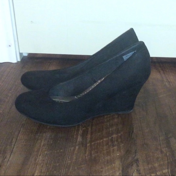 Black Suede Dress Shoes - Picture 3 of 3